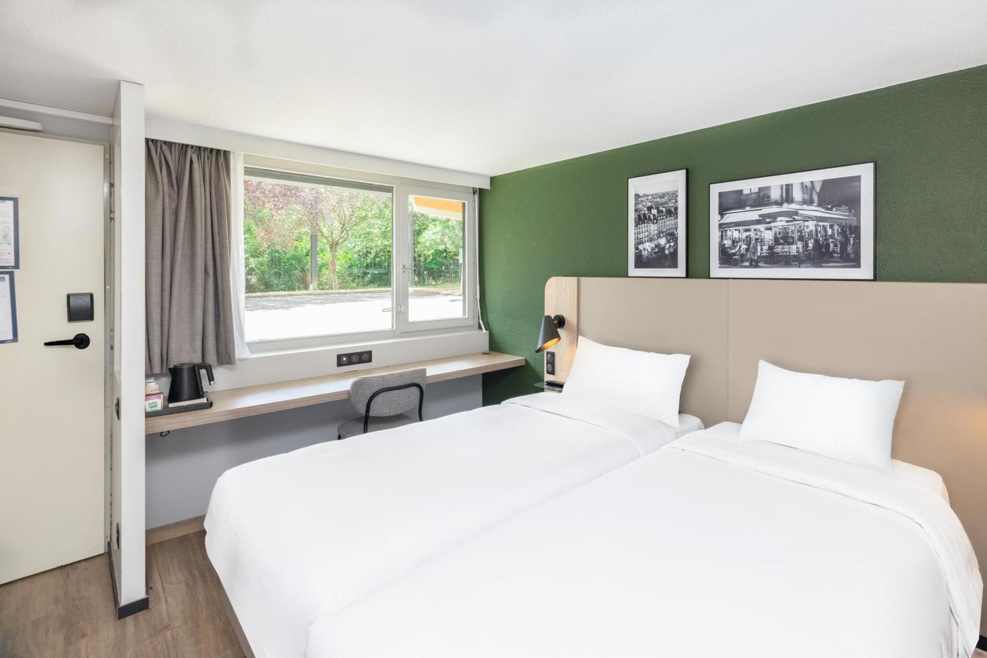 Campanile Hotel 3*
