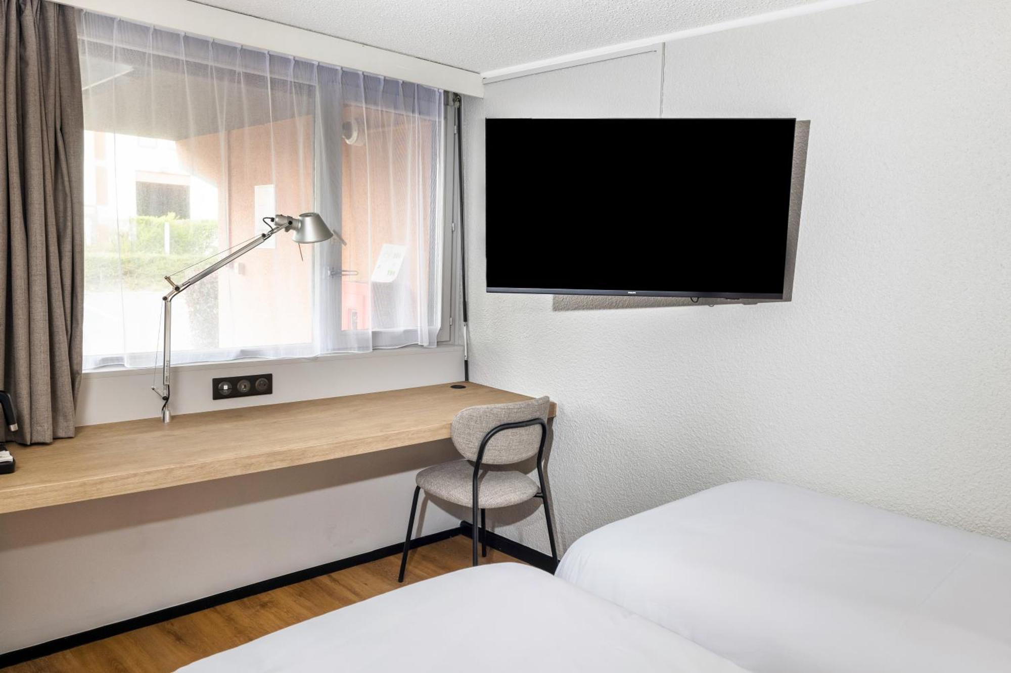 Hotel Campanile 3*